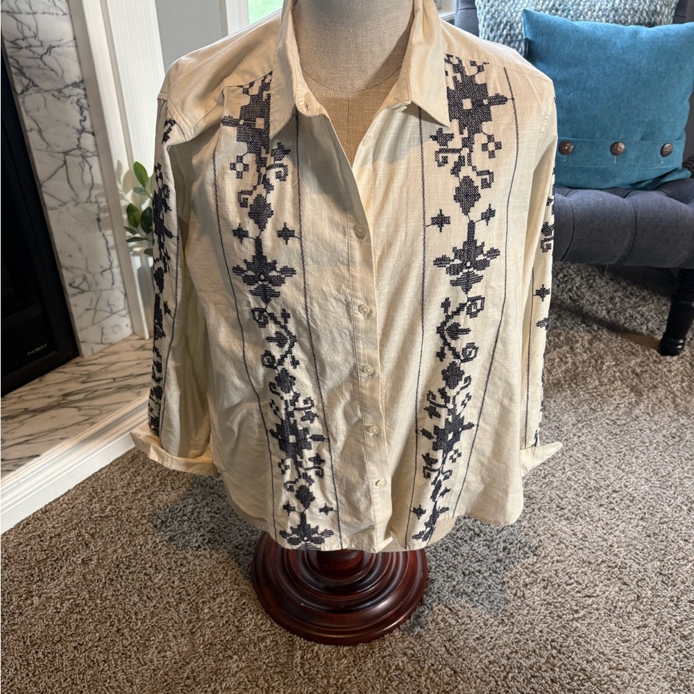 LOFT Cream Button-Down Shirt with Navy Embroidery - Picture 4 of 7